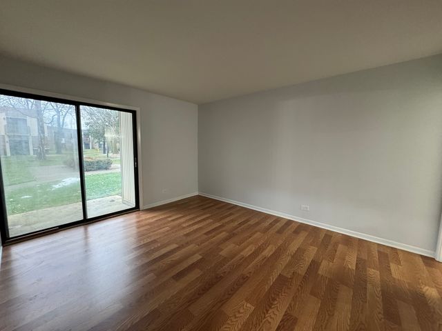 500 74th Street 102, Downers Grove, IL 60516