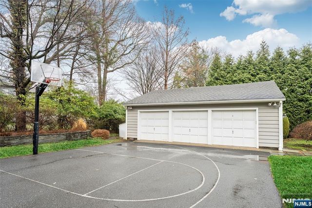 163 Phelps Road, Ridgewood, NJ 07450