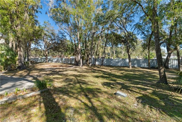 531 W Cherry Laurel Court, Beverly Hills, FL 34465