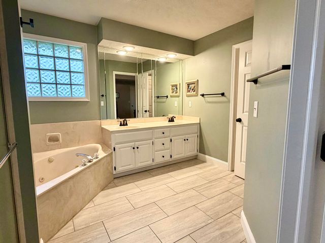 4821 E Cherokee Street, Springfield, MO 65809