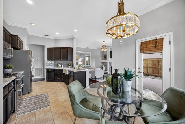 4551 Scenic Dr, Rocklin, CA 95765