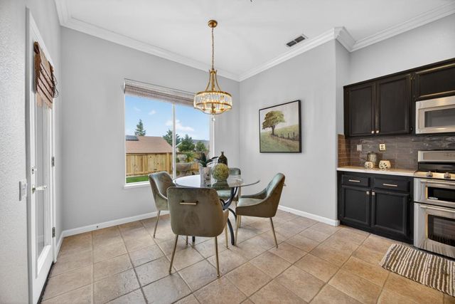 4551 Scenic Dr, Rocklin, CA 95765