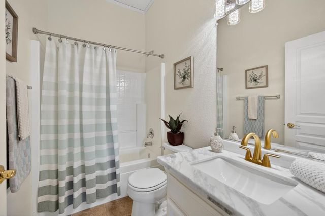 4551 Scenic Dr, Rocklin, CA 95765