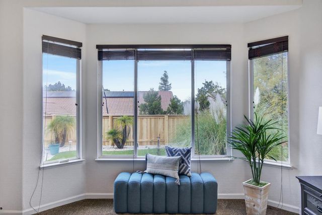 4551 Scenic Dr, Rocklin, CA 95765