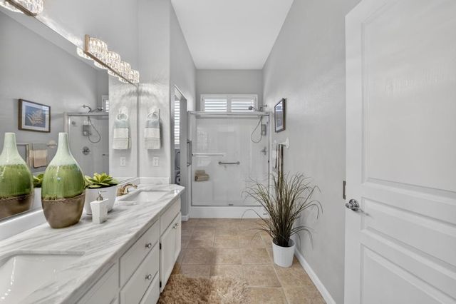 4551 Scenic Dr, Rocklin, CA 95765