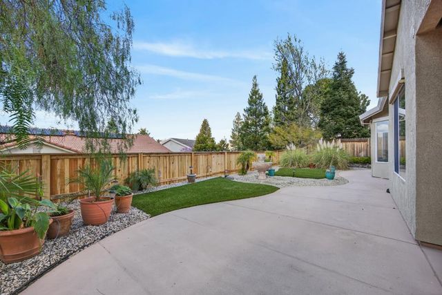 4551 Scenic Dr, Rocklin, CA 95765