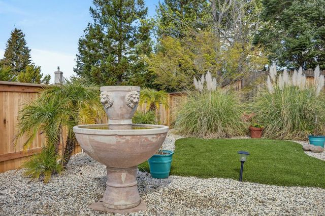4551 Scenic Dr, Rocklin, CA 95765