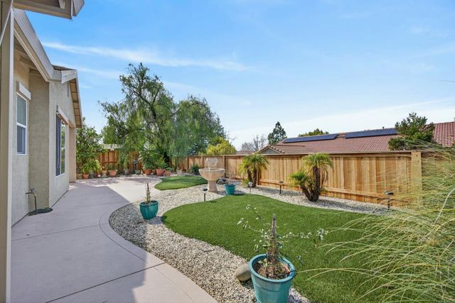 4551 Scenic Dr, Rocklin, CA 95765