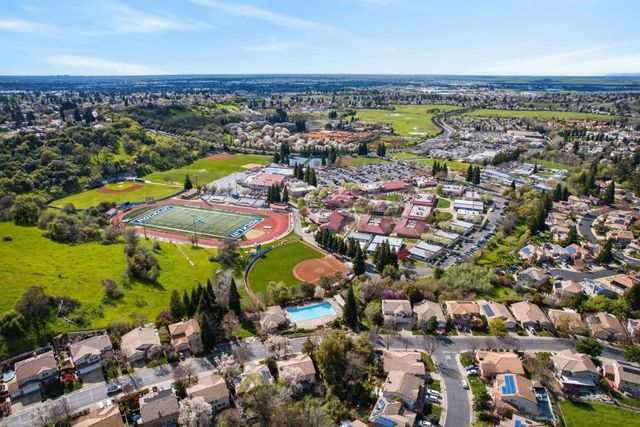 4551 Scenic Dr, Rocklin, CA 95765
