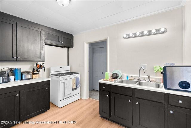 1415 New York Avenue, Lansing, MI 48906