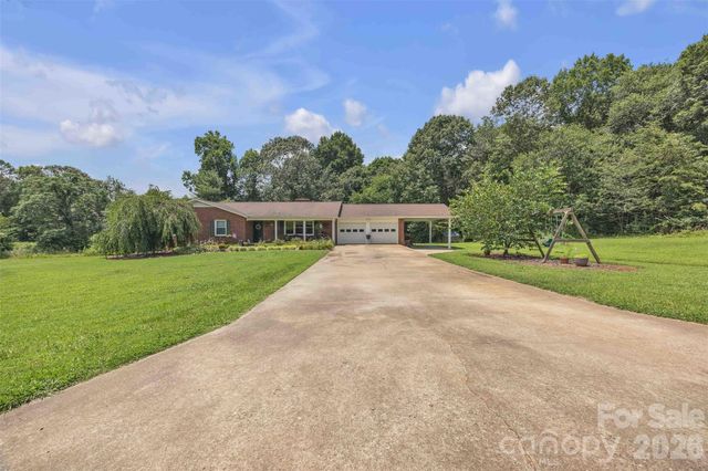 137 Proust Road, Statesville, NC 28625