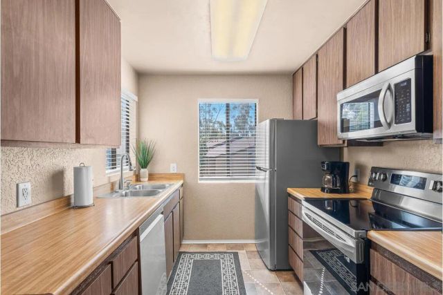 10332 Caminito Aralia 109, San Diego, CA 92131