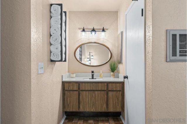 10332 Caminito Aralia 109, San Diego, CA 92131