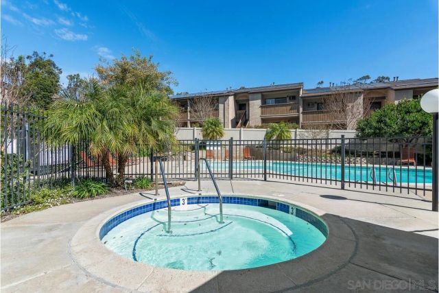 10332 Caminito Aralia 109, San Diego, CA 92131