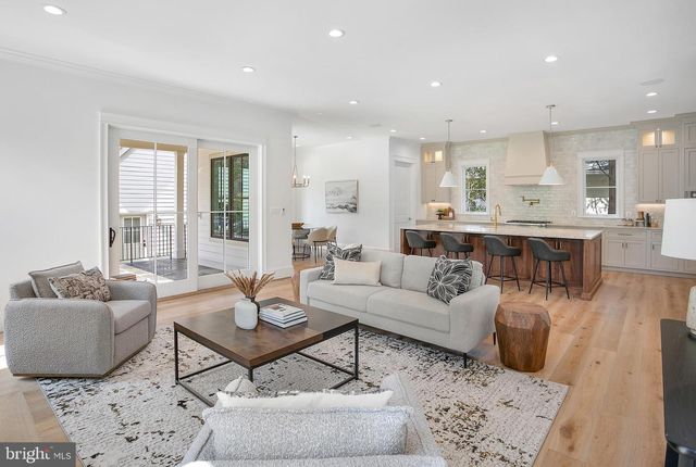 502 N JACKSON ST, Arlington, VA 22201