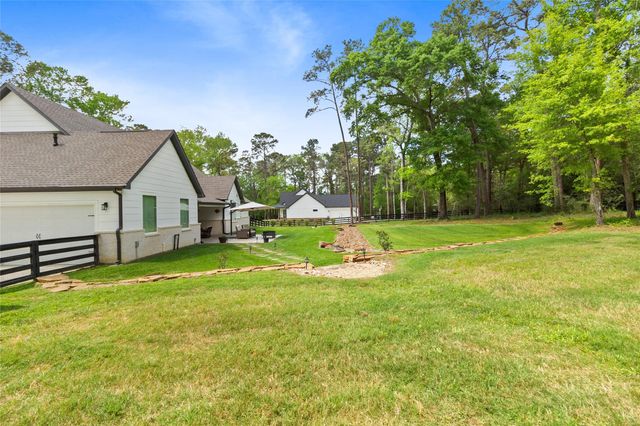 33210 Walnut Crossing, Magnolia, TX 77355