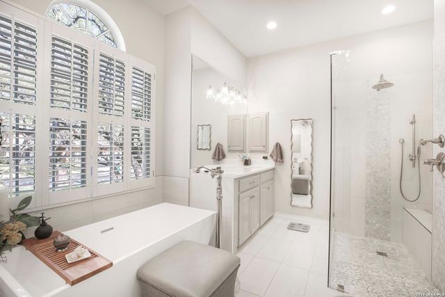 2230 Blackoak Bend, San Antonio, TX 78248