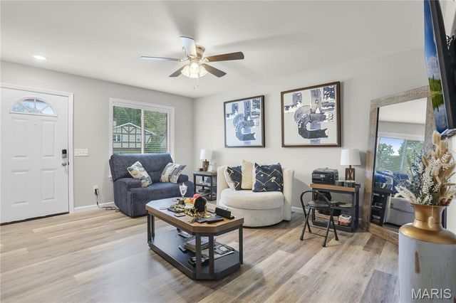 15575 Fox Plains Drive, Florissant, MO 63034