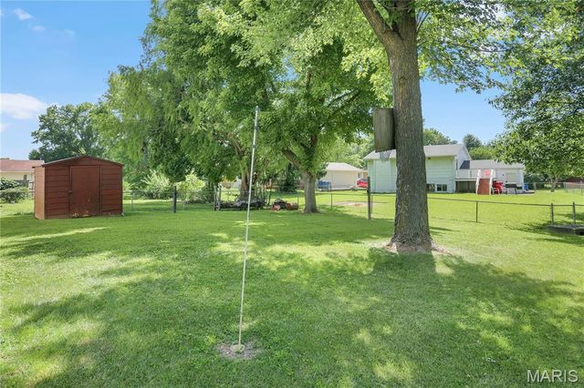 15575 Fox Plains Drive, Florissant, MO 63034