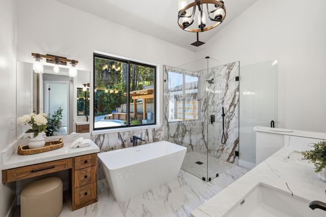 230 Fern Rock Way, Boulder Creek, CA 95006