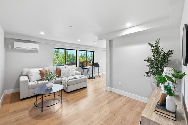 230 Fern Rock Way, Boulder Creek, CA 95006