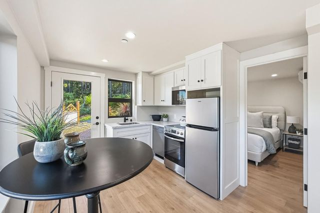 230 Fern Rock Way, Boulder Creek, CA 95006