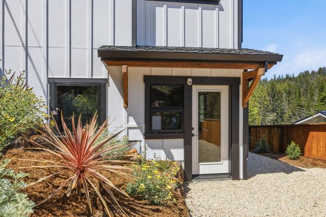 230 Fern Rock Way, Boulder Creek, CA 95006