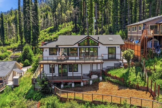 230 Fern Rock Way, Boulder Creek, CA 95006