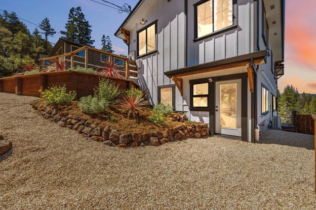 230 Fern Rock Way, Boulder Creek, CA 95006