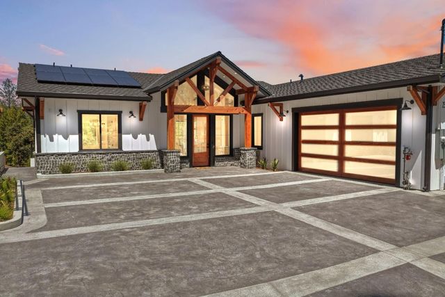 230 Fern Rock Way, Boulder Creek, CA 95006