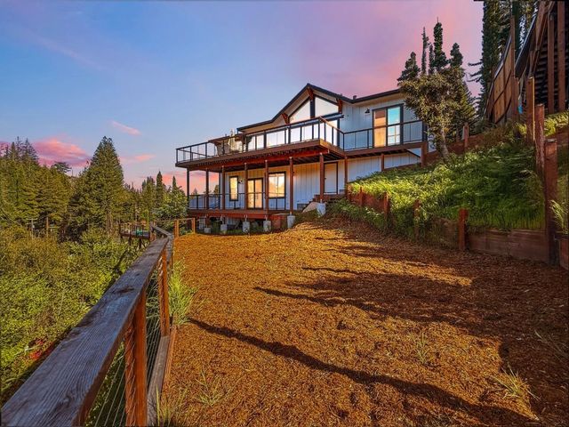 230 Fern Rock Way, Boulder Creek, CA 95006
