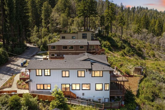 230 Fern Rock Way, Boulder Creek, CA 95006