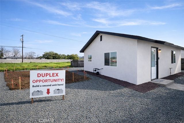 145 Kincaid, Bakersfield, CA 93307