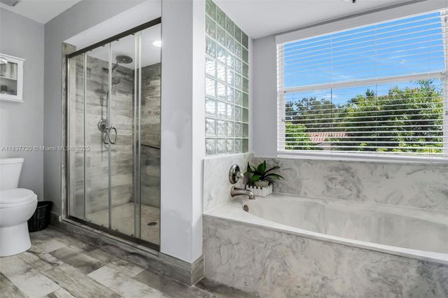 10777 Charleston Pl, Cooper City, FL 33026