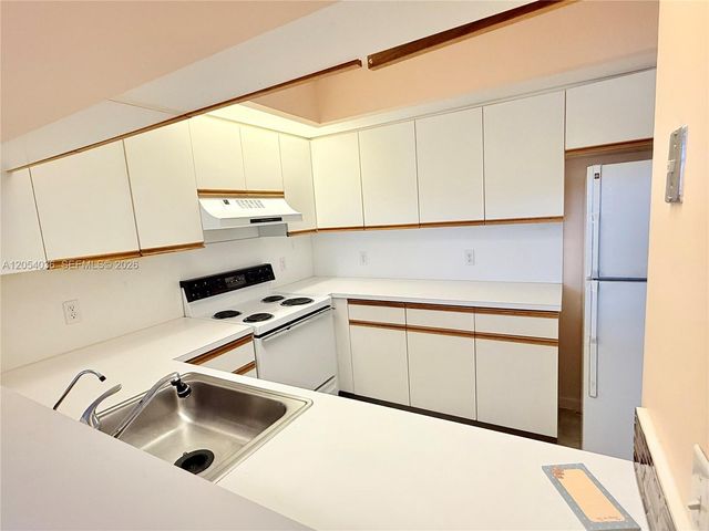 12901 SW 15th Ct 402V, Pembroke Pines, FL 33027