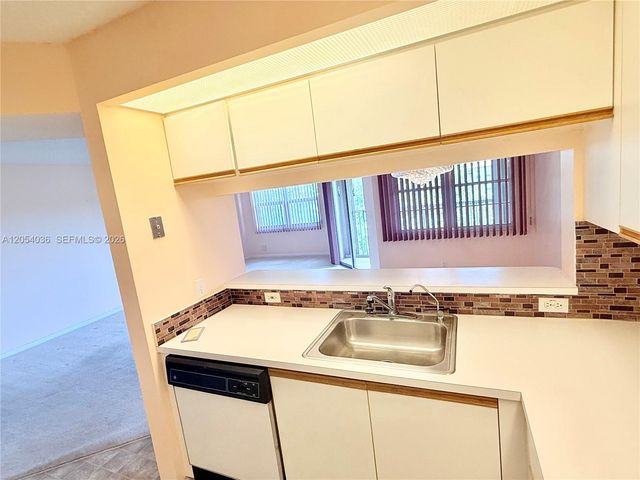 12901 SW 15th Ct 402V, Pembroke Pines, FL 33027