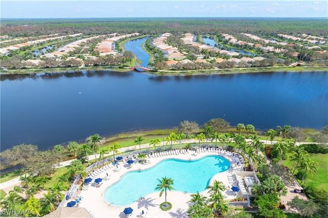 7983 Valentina CT, Naples, FL 34114