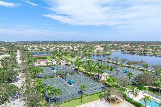 7983 Valentina CT, Naples, FL 34114