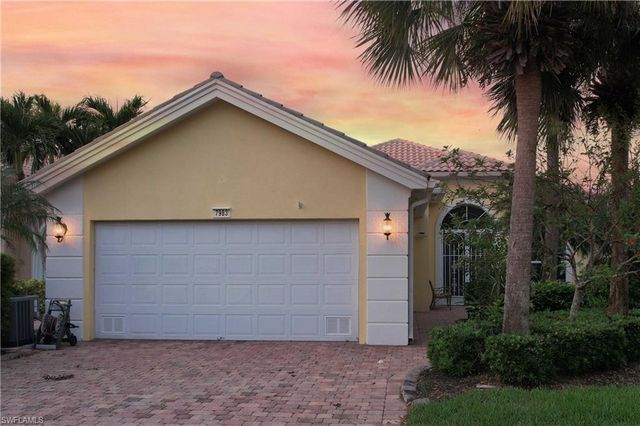 7983 Valentina CT, Naples, FL 34114