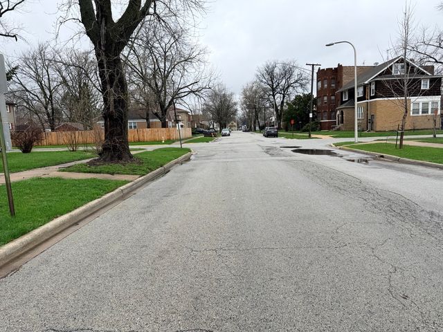 13903 S State Street, Riverdale, IL 60827