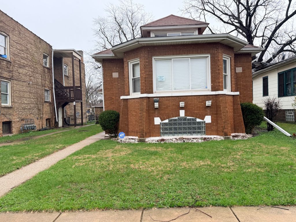 13903 S State Street, Riverdale, IL 60827