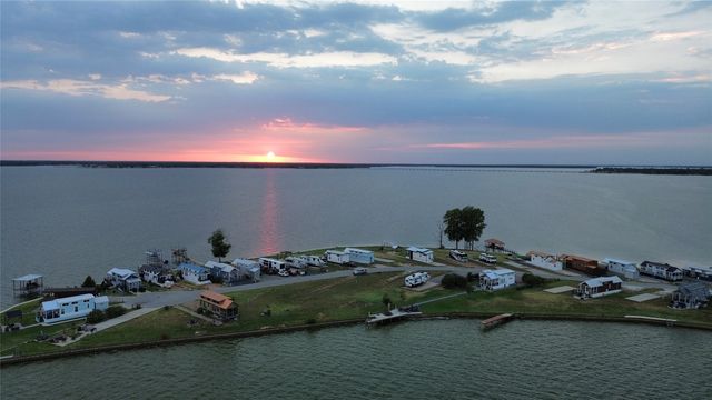 6447 Peninsula Road, Kerens, TX 75144