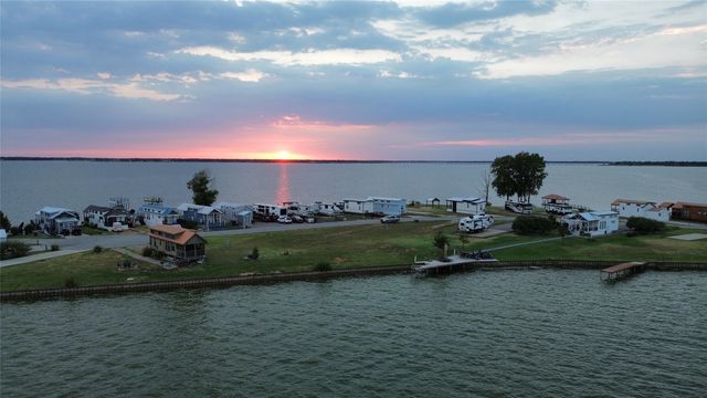 6447 Peninsula Road, Kerens, TX 75144