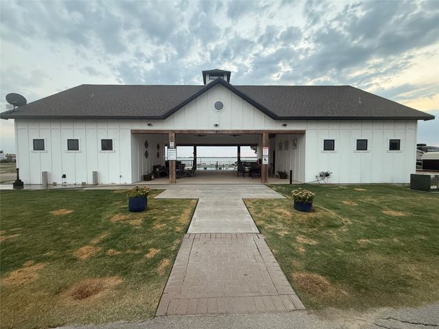 6447 Peninsula Road, Kerens, TX 75144