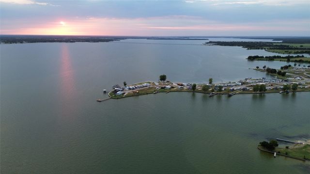 6447 Peninsula Road, Kerens, TX 75144