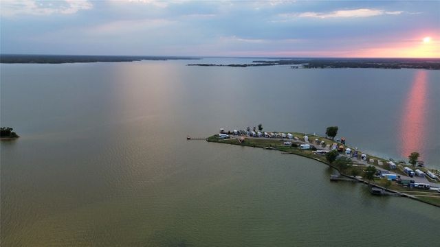 6447 Peninsula Road, Kerens, TX 75144
