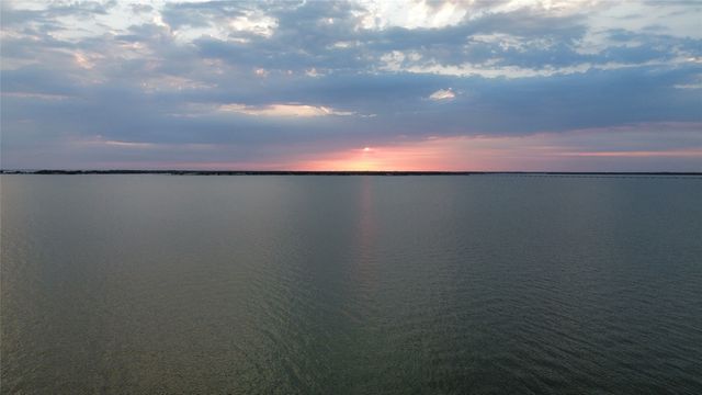 6447 Peninsula Road, Kerens, TX 75144