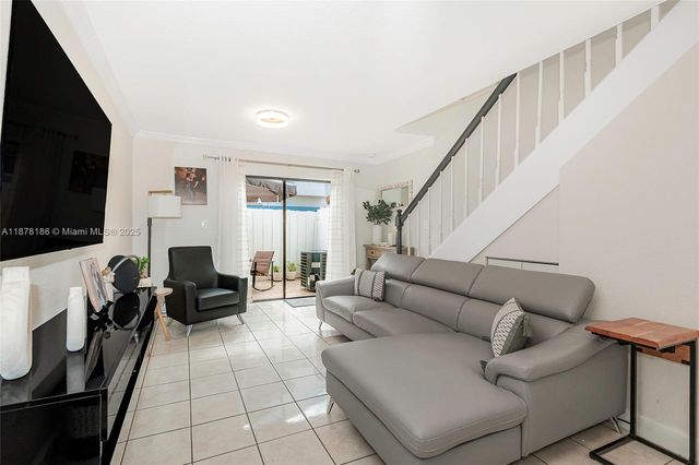 12025 SW 18th St 11-47, Miami, FL 33175