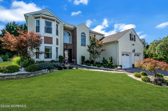 6 Johnny Drive, Farmingdale, NJ 07727