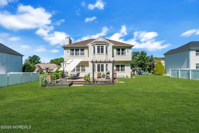 6 Johnny Drive, Farmingdale, NJ 07727